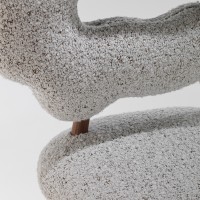 <a href="https://www.galeriegosserez.com/artistes/donnersberg-emma.html">Emma Donnersberg</a> - Cloud Chair Cirrus - Noyer/Ella